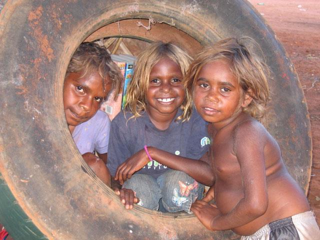 Pitjantjatjara_Children2